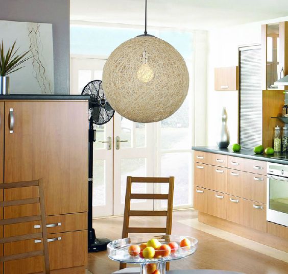 Coup de coeur de la semaine #36 : Une lampe en ficelle à faire soi-même - La Belle Mèche