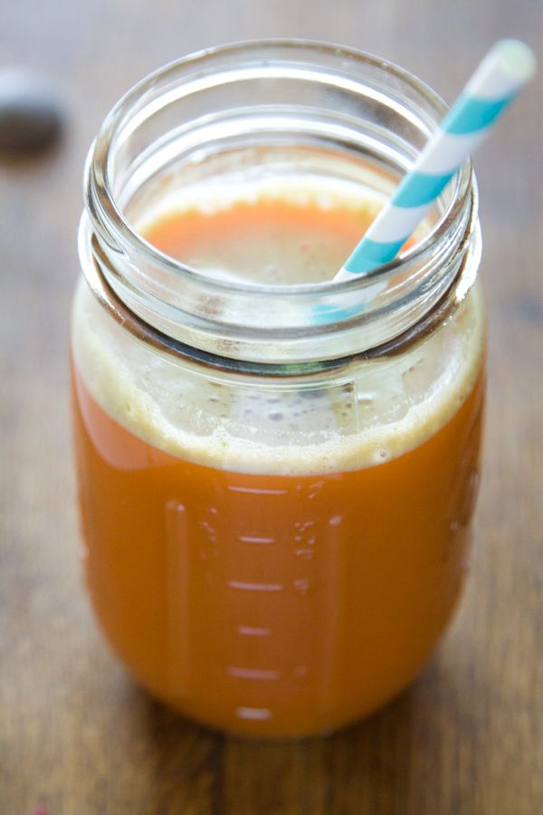 Recette de jus : Orange-carotte-épinards - La Belle Mèche